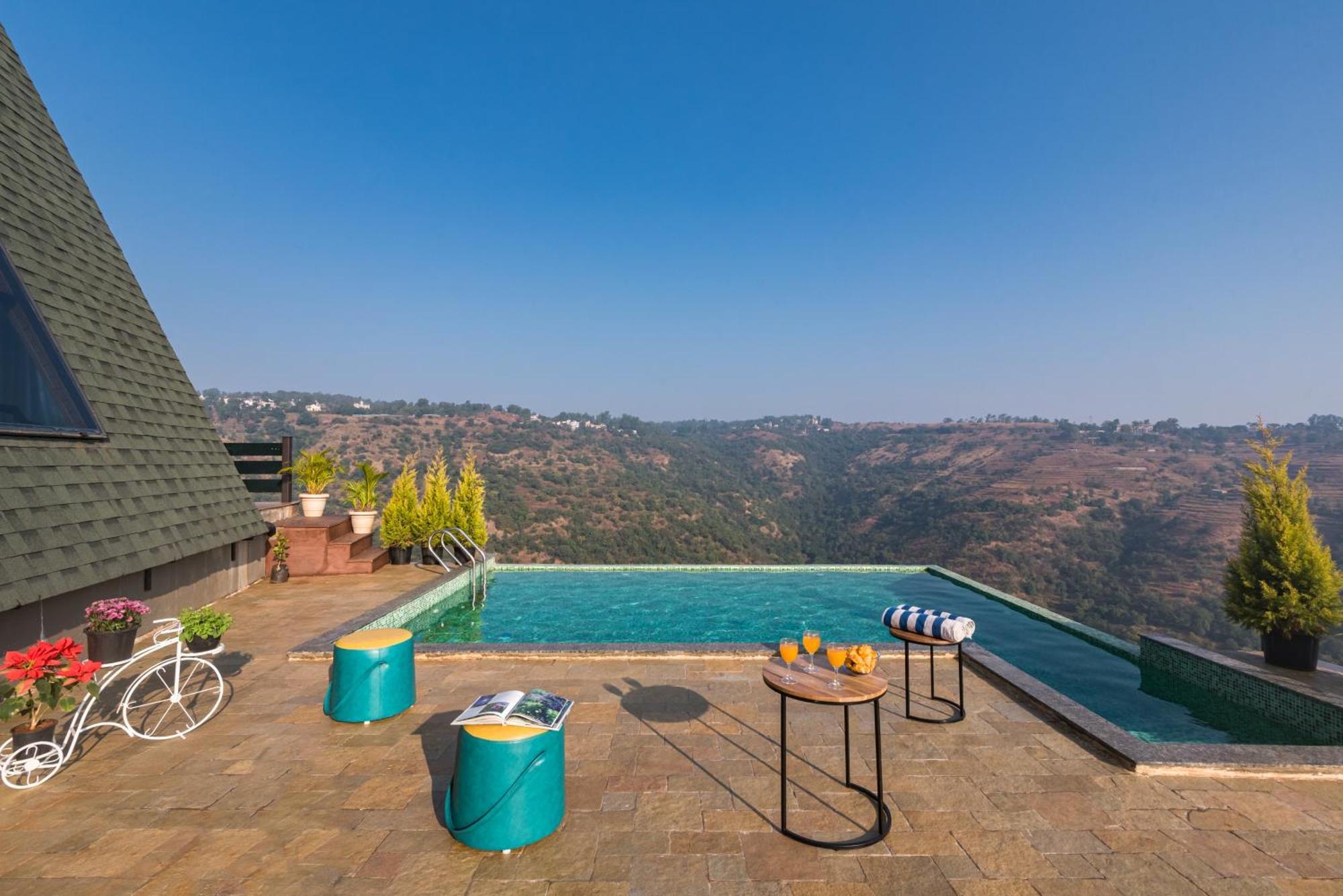 Saffronstays A Vantage, Panchgani - A Pyramid Shaped Unique Luxury Villa With Infinity Valley Views Extérieur photo